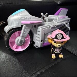PAW Patrol Skye Motorcycle Vehicle with Figure Spin Master Toy